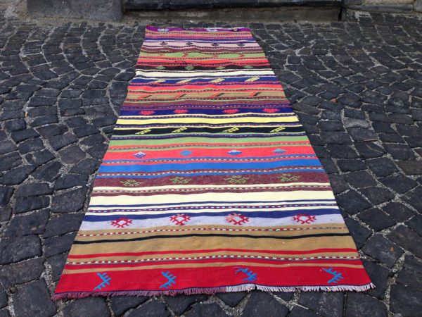 Vintage Kilim Rug TR21402 Image 4