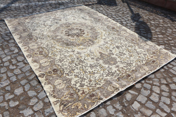 7 ft. x 9.8 ft. Vintage Turkish Rug TR57851 Image 3