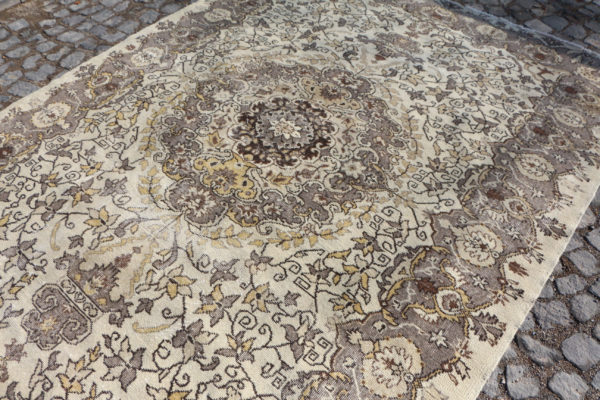 7 ft. x 9.8 ft. Vintage Turkish Rug TR57851 Image 5