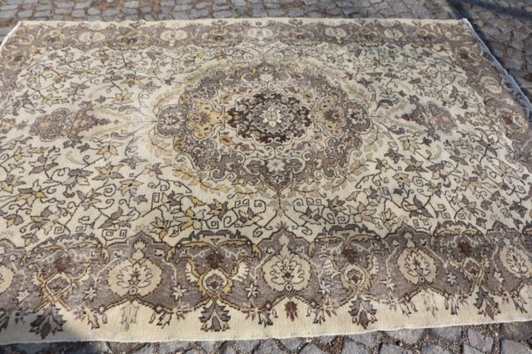 7 ft. x 9.8 ft. Vintage Turkish Rug TR57851 Image 6