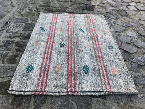 Vintage Kilim Rug TR25232 Image 3