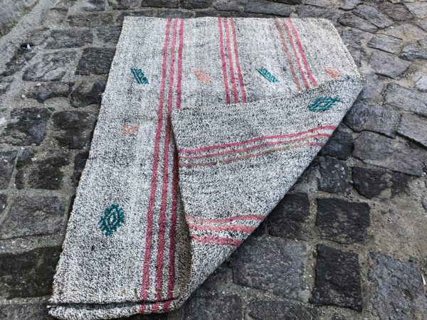 Vintage Kilim Rug TR25232 Image 5