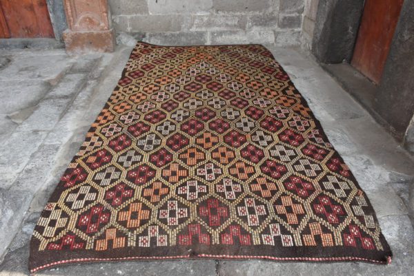 Vintage Kilim Rug TR26802 Image 1