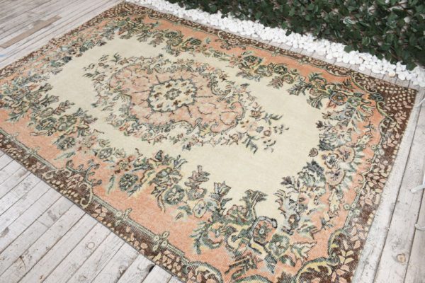 Vintage Turkish Rug TR15060 Image 4