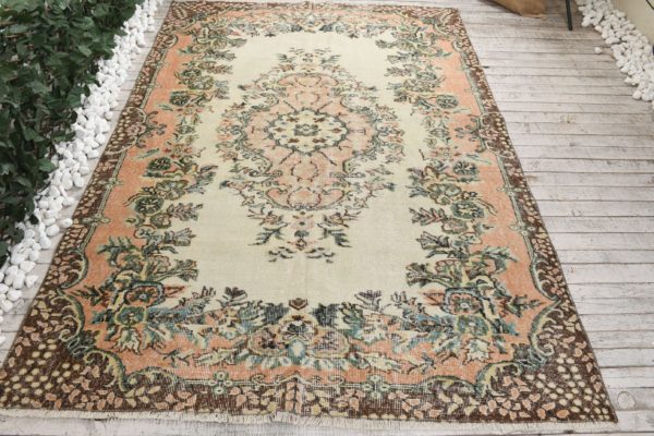 Vintage Turkish Rug TR15060 Image 1