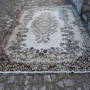 Vintage Turkish Rug TR33120 Image 1