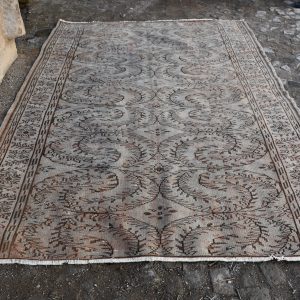 Vintage Turkish Rug TR33610 Image 1