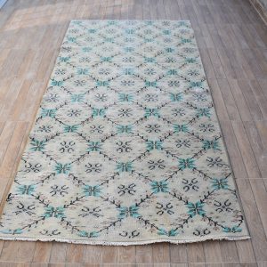 4.7 ft. x 9.1 ft. Vintage Turkish Rug TR39740 Image 1