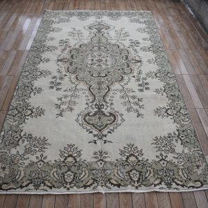 4.7 ft. x 8.6 ft. Vintage Turkish Rug TR39970 Image 1