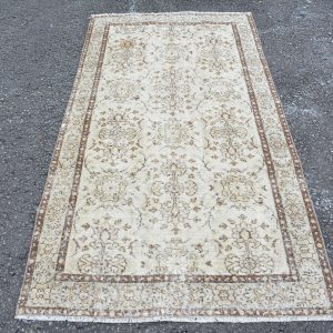 Vintage Turkish Rug TR57720 Image 1