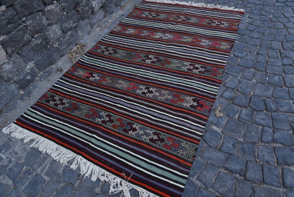 Vintage Kilim Rug TR35932 Image 2