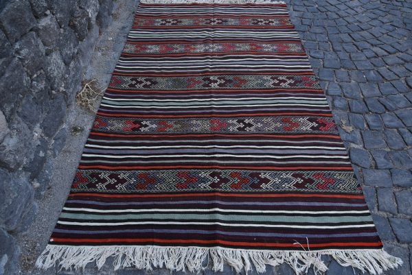 Vintage Kilim Rug TR35932 Image 1