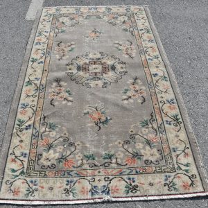 Vintage Turkish Rug TR66910 Image 1