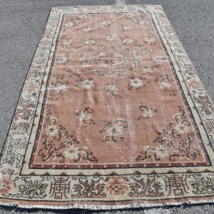 Vintage Turkish Rug TR67630 Image 1