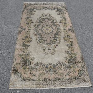 Vintage Turkish Rug TR70000 Image 1
