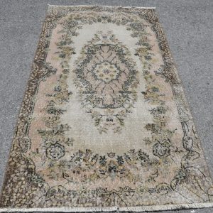 Vintage Turkish Rug TR70100 Image 1