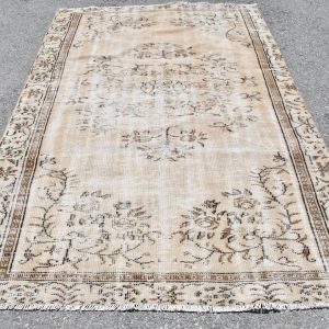 Vintage Turkish Rug TR72470 Image 1