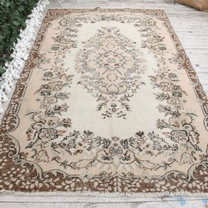 Vintage Turkish Rug TR17785 Image 1
