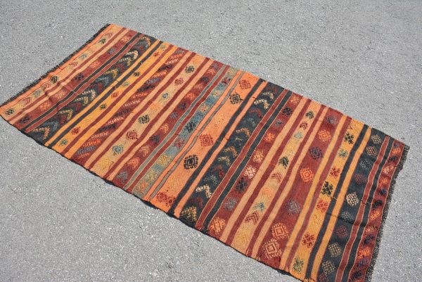 Vintage Kilim Rug TR40172 Image 4