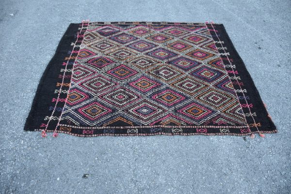 Vintage Kilim Rug TR42832 Image 4