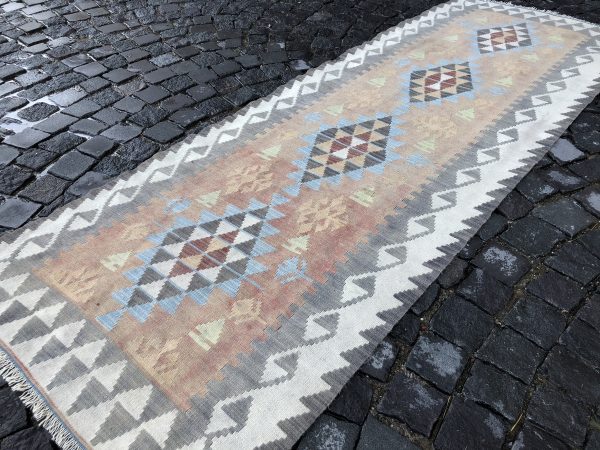 Vintage Kilim Rug TR43262 Image 5
