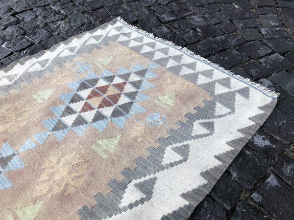 Vintage Kilim Rug TR43262 Image 6