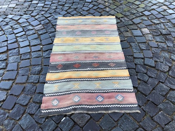 Vintage Kilim Rug TR43332 Image 3
