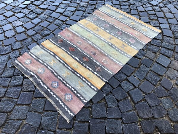 Vintage Kilim Rug TR43332 Image 1