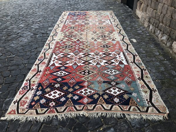 Vintage Kilim Rug TR43342 Image 2