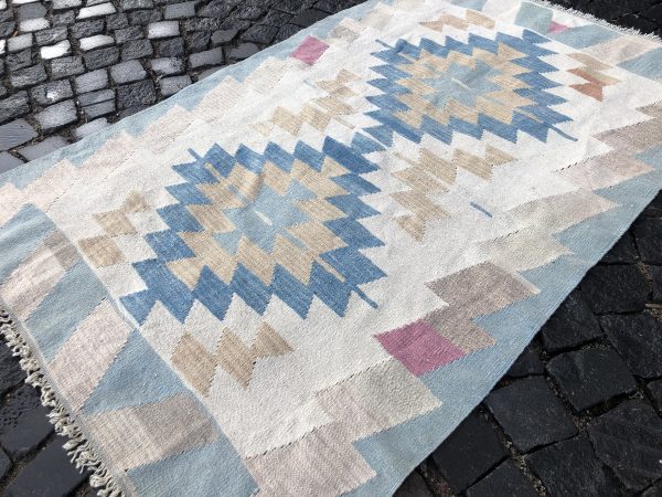 Vintage Kilim Rug TR43382 Image 2