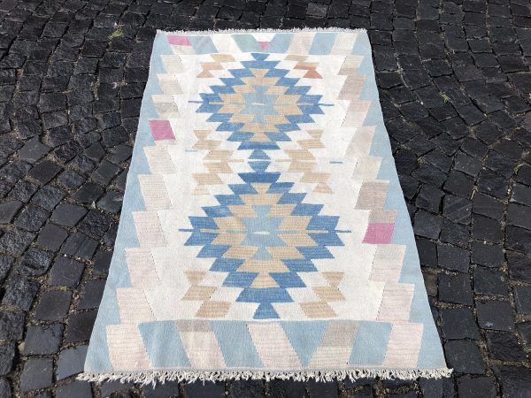 Vintage Kilim Rug TR43382 Image 4