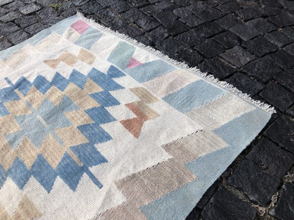 Vintage Kilim Rug TR43382 Image 6