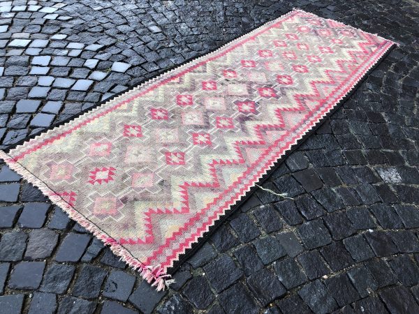 Vintage Kilim Rug TR43422 Image 1