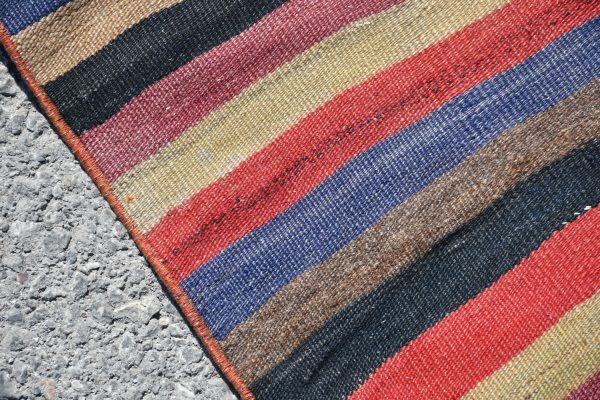 Vintage Kilim Rug TR44352 Image 6