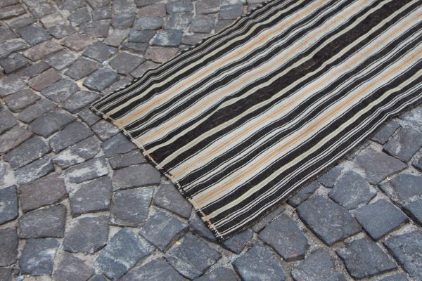 Vintage Kilim Rug TR45762 Image 6