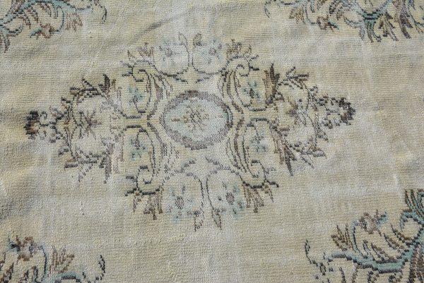 Vintage Turkish Rug TR79810 Image 5