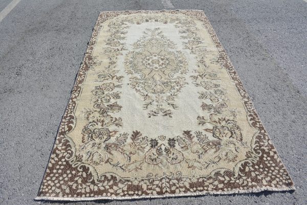 Vintage Turkish Rug TR79860 Image 1
