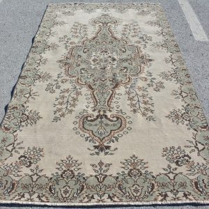 Vintage Turkish Rug TR81210 Image 1