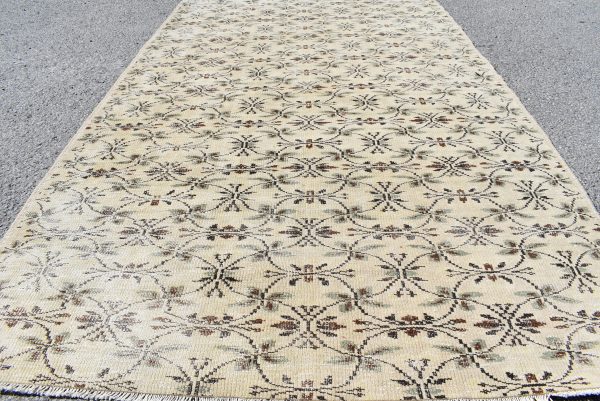 5.9 ft. x 9.4 ft. Vintage Turkish Rug TR93760 Image 4