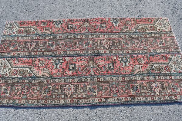 3.3 ft. x 6.4 ft. Vintage Patchwork Rug TR16964 Image 4