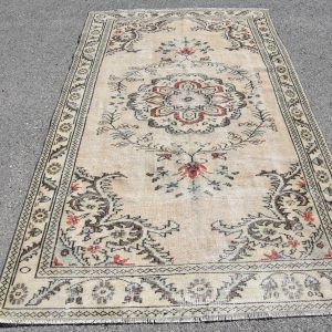 5.2 ft. x 8.7 ft. Vintage Turkish Rug TR34795 Image 1