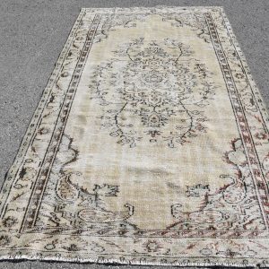 5.2 ft. x 8.7 ft. Vintage Turkish Rug TR34885 Image 1