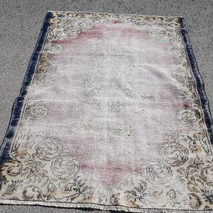 4.7 ft. x 6.1 ft. Vintage Turkish Rug TR34985 Image 1