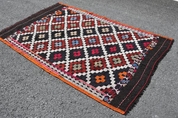 4.7 ft. x 6.9 ft. Vintage Kilim Rug TR46662 Image 2