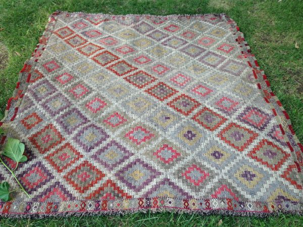 4.6 ft. x 5.4 ft. Vintage Kilim Rug TR11232 Image 4
