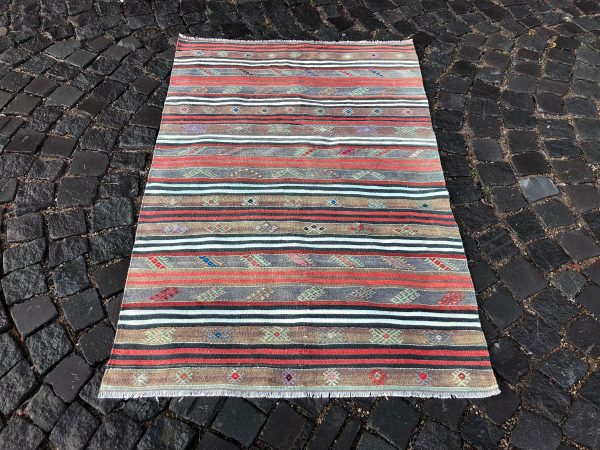 3.2 ft. x 4.7 ft. Vintage Kilim Rug TR49482 Image 4