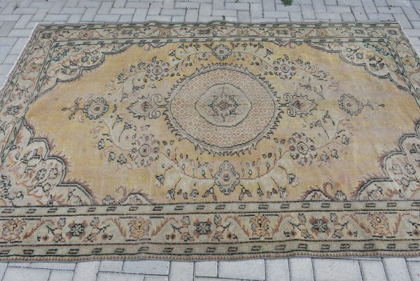5.7 ft. x 9 ft. Vintage Turkish Rug TR67265 Image 3