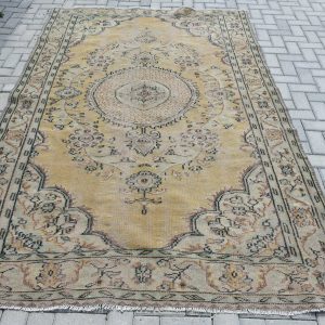 5.7 ft. x 9 ft. Vintage Turkish Rug TR67265 Image 1