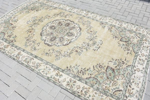 5.7 ft. x 9.9 ft. Vintage Turkish Rug TR67295 Image 4