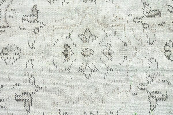 5.7 ft. x 9.7 ft. Vintage Turkish Rug TR67645 Image 6